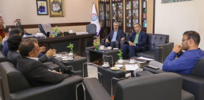 جشنواره چتر زندگی در مسیر بینالمللی شدن؛ یزد میزبان هنرمندان خیابانی جهان جشنواره چتر زندگی در مسیر بینالمللی شدن؛ یزد میزبان هنرمندان خیابانی جهان