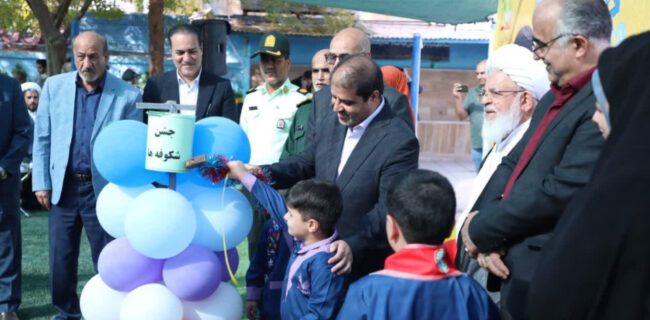 آموزش و پرورش سرمایهگذاری در آینده کشور / علم ، امید و همکاری پیام جشن شکوفهها به نسل نو آموزش و پرورش سرمایهگذاری در آینده کشور / علم ، امید و همکاری پیام جشن شکوفهها به نسل نو