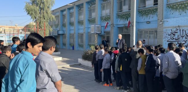 گفتوگوی صمیمی با نسل آینده درباره امنیت و هوشمندی دفاعی گفتوگوی صمیمی با نسل آینده درباره امنیت و هوشمندی دفاعی