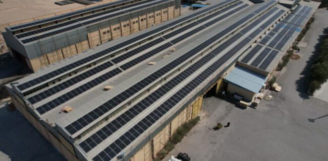 وارد مدار شدن نیروگاه خورشیدی یک مگاواتی نورد میلاد در شهرک صنعتی یزد