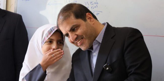 مدارس، سنگ‌بنای پرورش نسل آینده‌اند / تلاش معلمان، چراغ راه رشد فکری و اخلاقی دانش‌آموزان