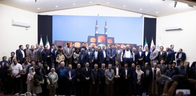 بیست و پنجمین رویداد مشق کارآفرینی / به وجود کسبه محترم، صنعتگران بزرگ و کارآفرینان درجه‌یک یزد افتخار می‌کنیم