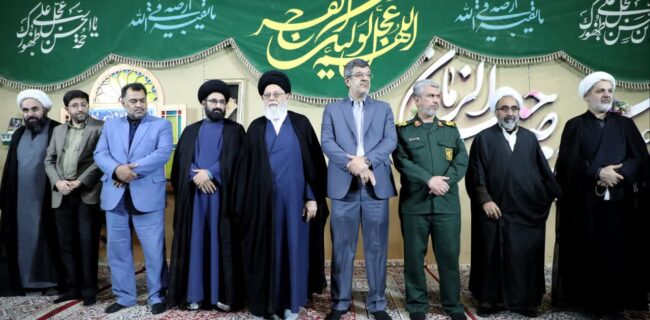 تجلیل از ۶۵ خادم و برگزیده هیأتهای مذهبی یزد در آیین نخل عاشقی ۲ تجلیل از ۶۵ خادم و برگزیده هیأتهای مذهبی یزد در آیین نخل عاشقی ۲