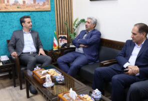 بررسی توسعه زیرساختهای فیبرنوری در دیدار مدیر مخابرات یزد با معاون عمرانی استاندار
