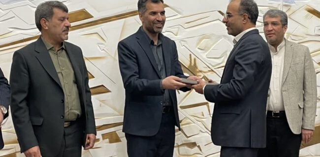 کارکنان سازمان مدیریت و برنامه‌ریزی، پیاده‌نظام‌های خط مقدم توسعه کشور هستند