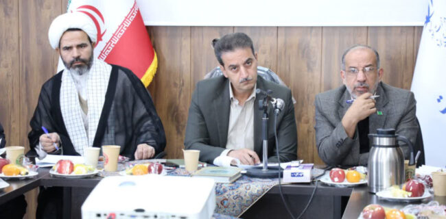 نشست بررسی مسائل بخش گاریزات و کهدوئیه تفت برگزار گردید نشست بررسی مسائل بخش گاریزات و کهدوئیه تفت برگزار گردید