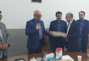 تجلیل از پژوهشگر برتر دانشگاه آزاد اسلامی اشکذر