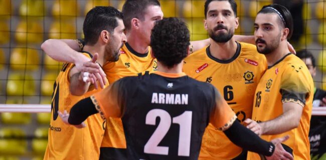 تقابل شهداب یزد و رازین پلیمر تهران در لیگ برتر والیبال