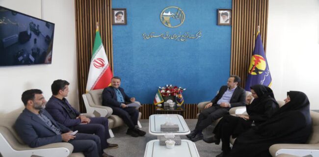 تأکید مدیرعامل شرکت توزیع برق یزد بر استمرار فعالیتهای فرهنگی همافزا در صنعت آب و برق تأکید مدیرعامل شرکت توزیع برق یزد بر استمرار فعالیتهای فرهنگی همافزا در صنعت آب و برق