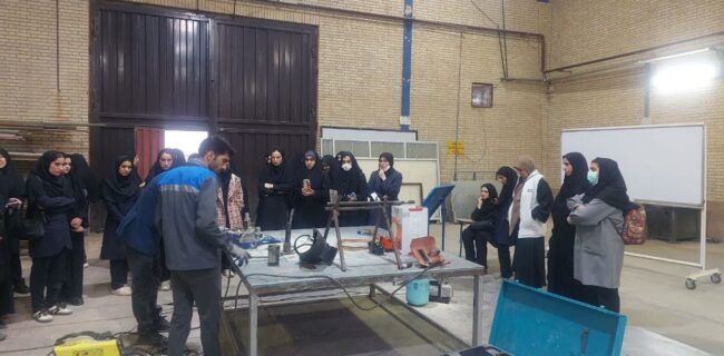 بازدید علمی دانشجویان دانشگاه فرهنگیان یزد از دانشگاه آزاد اسلامی اشکذر بازدید علمی دانشجویان دانشگاه فرهنگیان یزد از دانشگاه آزاد اسلامی اشکذر