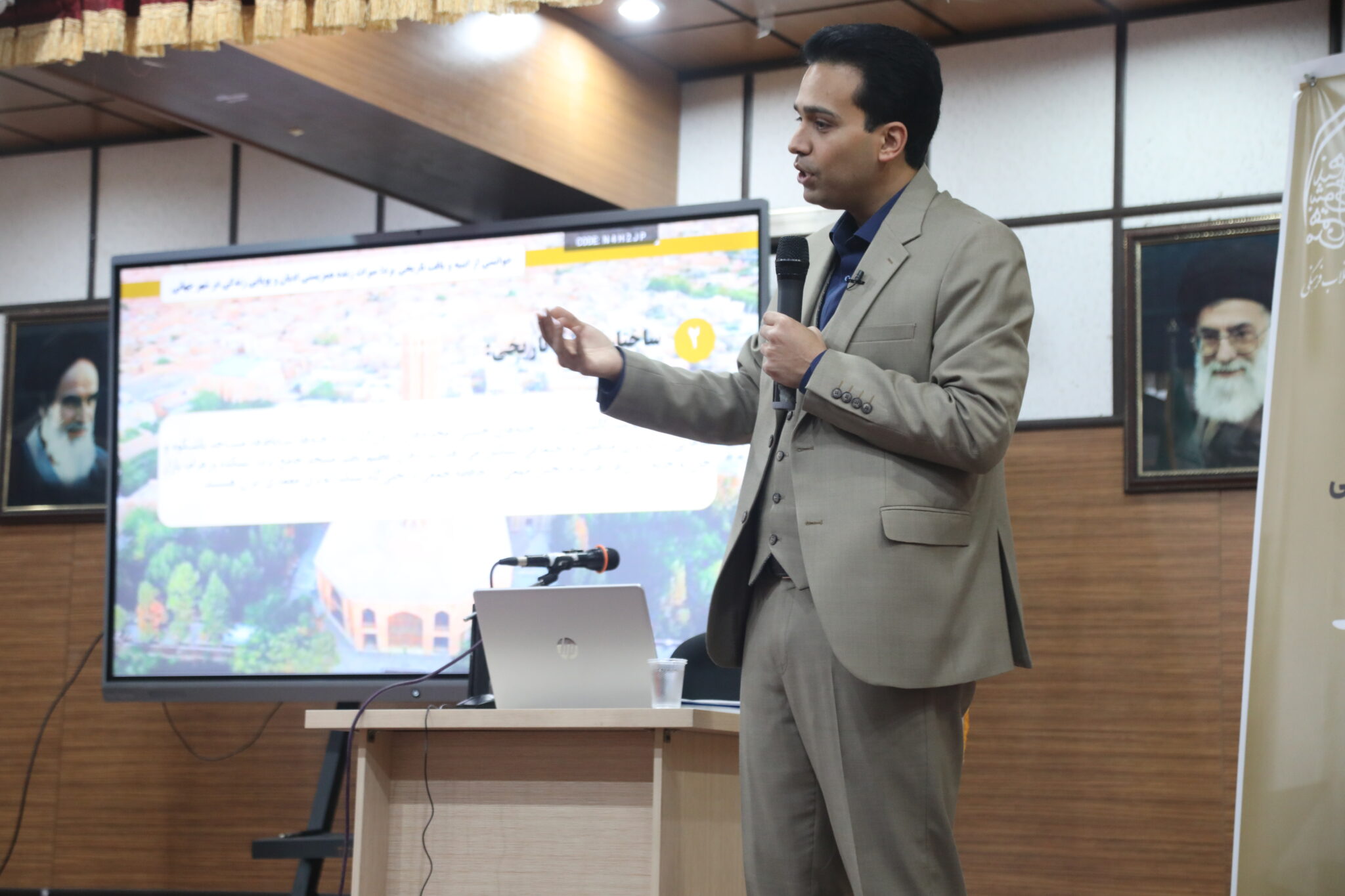 یزد؛ شهری به وسعت تاریخ و نماد تداوم تمدن در دل کویر یزد؛ شهری به وسعت تاریخ و نماد تداوم تمدن در دل کویر