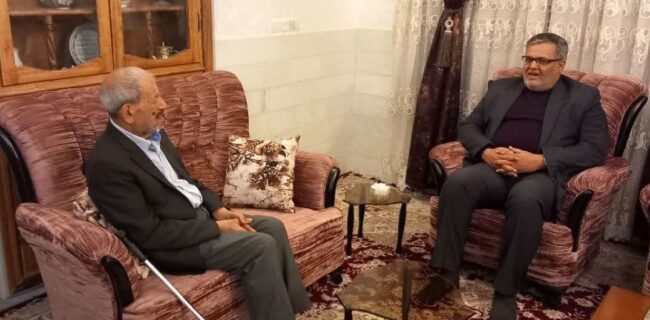 مسئولان کشور مدیون خانواده شهدا هستند مسئولان کشور مدیون خانواده شهدا هستند