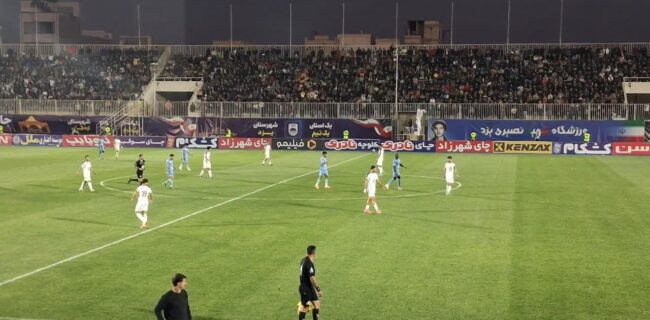 تساوی بی روح چادرملو و ذوب آهن در یزد