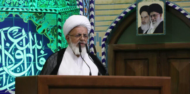 اتکا به ظرفیت‌های داخلی، راه مقابله با تحریم‌ها و پیشرفت کشور / دانشجویان؛ پرچمداران جهاد تبیین و پیوند علم با صنعت