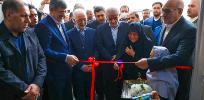 مدرسه ابتدایی شهید منگلی یزد در آیینی با حضور وزیر کشور افتتاح شد / این مدرسه در زمینی به مساحت ۴۴۰۰ متر مربع و با اعتباری بالغ بر ۶۷ میلیارد تومان احداث شده است مدرسه ابتدایی شهید منگلی یزد در آیینی با حضور وزیر کشور افتتاح شد / این مدرسه در زمینی به مساحت ۴۴۰۰ متر مربع و با اعتباری بالغ بر ۶۷ میلیارد تومان احداث شده است