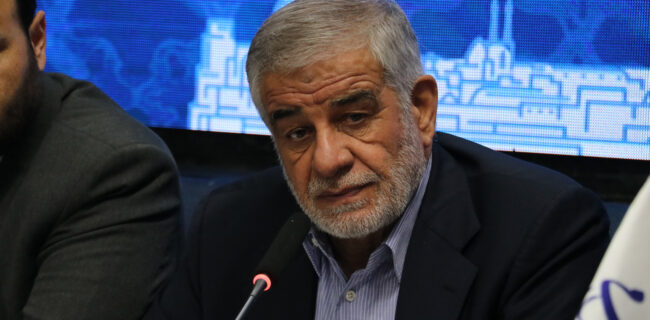 پایان نشست سهروزه کمیسیون مشترک بررسی لایحه سازمان ملی مهاجرت در یزد / تصویب چارچوب قانونی مدیریت اقامت و اشتغال اتباع خارجی پایان نشست سهروزه کمیسیون مشترک بررسی لایحه سازمان ملی مهاجرت در یزد / تصویب چارچوب قانونی مدیریت اقامت و اشتغال اتباع خارجی