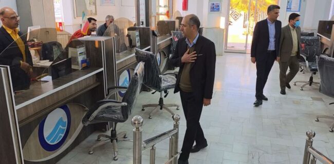 بررسی پروژههای آبرسانی و مدیریت مخازن در بازدید سرزده فرماندار میبد بررسی پروژههای آبرسانی و مدیریت مخازن در بازدید سرزده فرماندار میبد