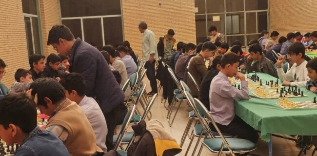 برگزاری مسابقات قهرمانی (شطرنج) مدارس متوسطه اول پسران شهرستان میبد