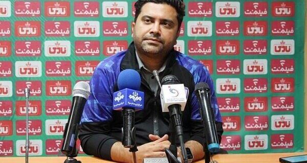 گلایه سرمربی چادرملو از داور دیدار تیمش با شمس‌آذر