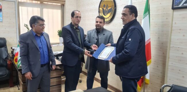 دیدار رئیس هیات تنیس روی میز استان یزد با مدیرعامل باشگاه فرهنگی ورزشی سنگ آهن بافق دیدار رئیس هیات تنیس روی میز استان یزد با مدیرعامل باشگاه فرهنگی ورزشی سنگ آهن بافق