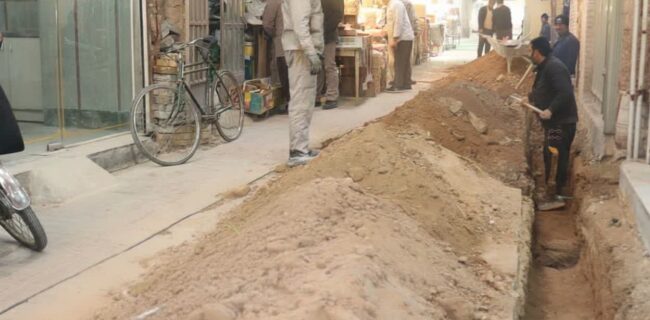 بازار سنتی مسجد ملا اسماعیل یزد به فیبر نوری مخابرات مجهز شد بازار سنتی مسجد ملا اسماعیل یزد به فیبر نوری مخابرات مجهز شد