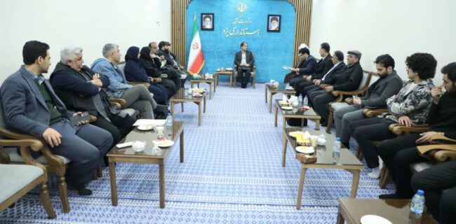 برگزاری نشست معاون سیاسی، امنیتی و اجتماعی استاندار یزد با هنرمندان یزدی