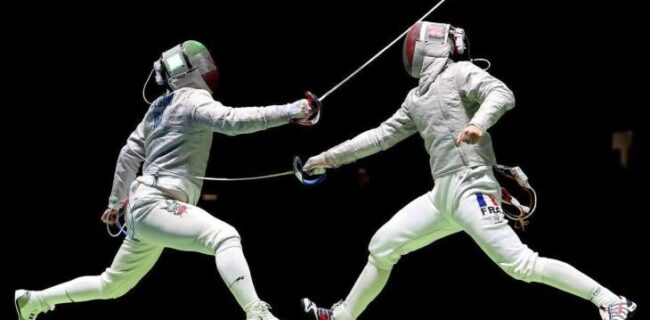 تیم شمشیربازی چادرملو اردکان نایب قهرمان شد