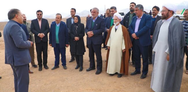 بهره‌برداری از نیروگاه خورشیدی مددجویان کمیته امداد امام خمینی (ره) در روستای اتابک بخش خضرآباد