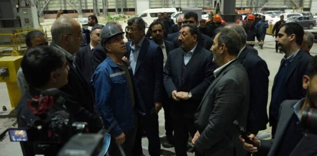 ۲ طرح نیروگاهی خورشیدی و گازی در شهرستان بافق با حضور وزیر صمت کلید خورد