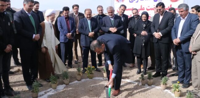 برگزاری آئین کلنگ‌زنی سایت نهضت ملی مسکن شهر خضرآباد