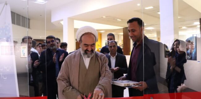 گشایش نمایشگاه سرزمین من با محوریت آب در یزد همزمان با جشنواره تجسمی فجر گشایش نمایشگاه سرزمین من با محوریت آب در یزد همزمان با جشنواره تجسمی فجر