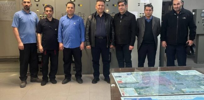 کارکنان نیروگاهها بدون هیچ هراسی پایکار خدمت به مردم ایستادهاند/کارکنان نیروگاهها در صف مقدم تولید در حال انجام وظیفه هستند کارکنان نیروگاهها بدون هیچ هراسی پایکار خدمت به مردم ایستادهاند/کارکنان نیروگاهها در صف مقدم تولید در حال انجام وظیفه هستند