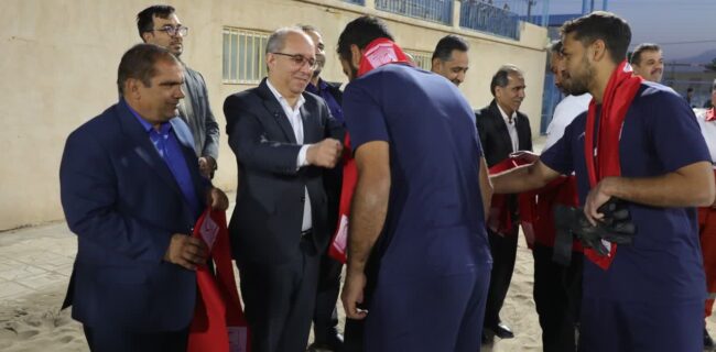 ملی پوشان فوتبال ساحلی ایران در کنار هلال احمر و محکومیت جنایات رژیم صهیونیستی و آمریکا ملی پوشان فوتبال ساحلی ایران در کنار هلال احمر و محکومیت جنایات رژیم صهیونیستی و آمریکا