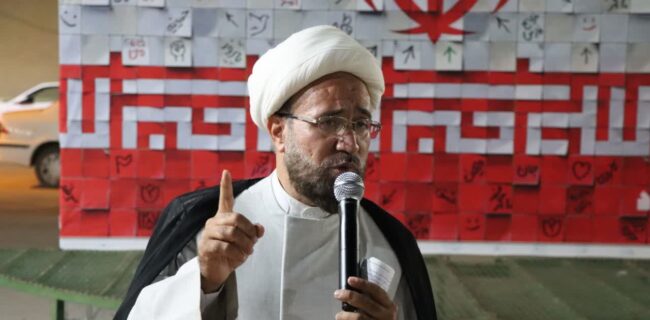 صعود چهار پلهای دانشگاه آزاد اشکذر همزمان با تأکید بر پیوند علم و صنعت صعود چهار پلهای دانشگاه آزاد اشکذر همزمان با تأکید بر پیوند علم و صنعت