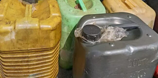 دستگیری ۱۸ سارق و ۲۹ معتاد و خرده فروش در نیمه اول اردیبهشت در بافق دستگیری ۱۸ سارق و ۲۹ معتاد و خرده فروش در نیمه اول اردیبهشت در بافق
