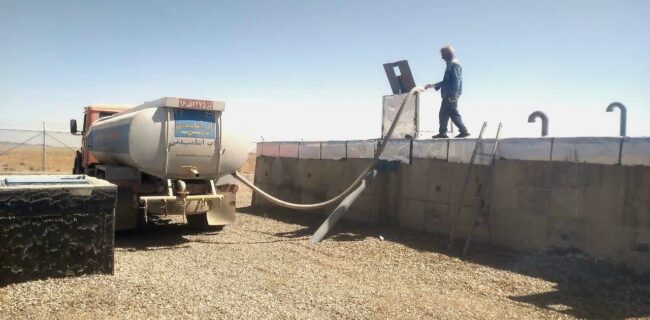 جلوگیری از قطع آب ۱۸ روستای خاتم با ترمیم فوری خط انتقال مجتمع فتحآباد جلوگیری از قطع آب ۱۸ روستای خاتم با ترمیم فوری خط انتقال مجتمع فتحآباد