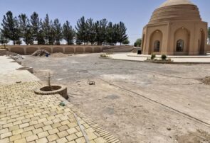 مرمت و محوطه‌سازی بقعه تاریخی گنبد تاج روستای ابراهیم‌آباد شهرستان اشکذر آغاز شد
