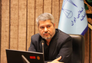تکریم دانشجو در کنار التزام به قانون معنا پیدا می‌کند