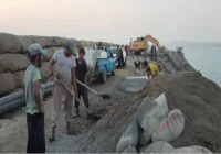 آبشیرینکن جاسک تنها ۲۴ ساعت پس از حمله آمریکا دوباره وارد مدار شد