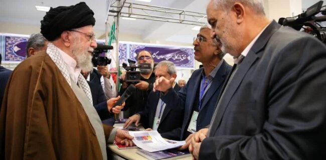 دعوت کارکنان صنعت آب و برق کشور از عموم مردم برای حضور در آیین تشییع رهبر شهید دعوت کارکنان صنعت آب و برق کشور از عموم مردم برای حضور در آیین تشییع رهبر شهید
