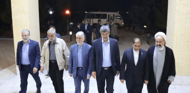 وزیر فرهنگ و ارشاد اسلامی وارد یزد شد وزیر فرهنگ و ارشاد اسلامی وارد یزد شد