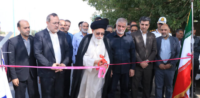 افتتاح بلوار اتحاد در بخش مرکزی یزد با تأکید بر تکمیل روشنایی مسیر افتتاح بلوار اتحاد در بخش مرکزی یزد با تأکید بر تکمیل روشنایی مسیر