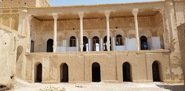 آغاز مرمت خانه تاریخی ارزانی ابرکوه آغاز مرمت خانه تاریخی ارزانی ابرکوه